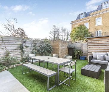 An exquisitely presented modern townhouse in the heart of Twickenham. - Photo 1