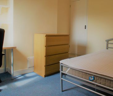 24 Oxford Street - Great Specification & Heart of the Student Trian... - Photo 2