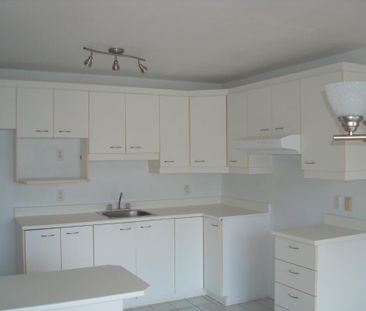 5 1/2 premier étage dans un 6 logements - Photo 4