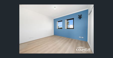 Coastal Apartment Steps from Rockingham Beach - Photo 5