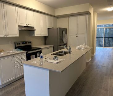 For Lease - 185 Bedrock Drive Unit# 45, Hamilton, Ontario - Photo 3