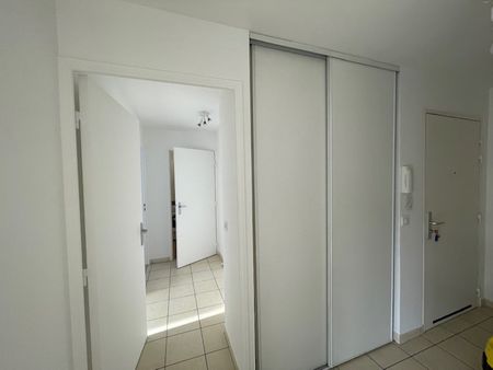 3 pièces - Meublé - 61,8 m² - 2ème étage - Colocation autorisée - Photo 4