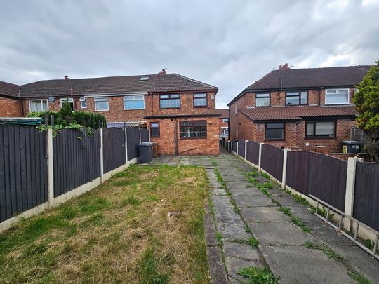 4 bedroom semi-detached house to rent - Photo 1