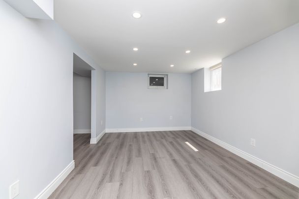 For Lease - 647 Perry Crescent Unit# Bsmt, Oshawa, Ontario - Photo 1