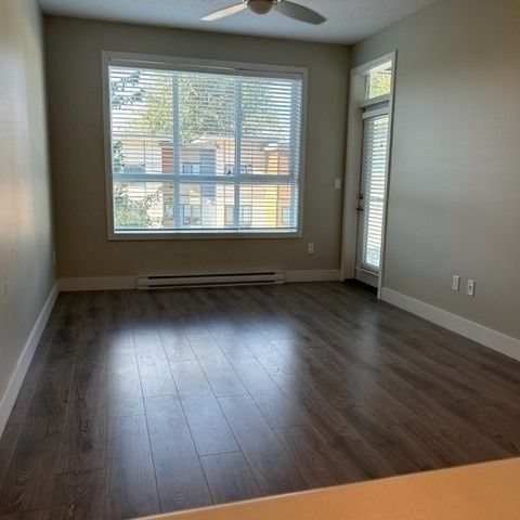 PARALLEL TWO APTS - 102 - P2-102 - Photo 1