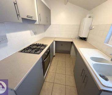2 bedroom terraced house to rent - Photo 4