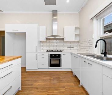 Character & Convenience in the Heart of Kingswood - Photo 6