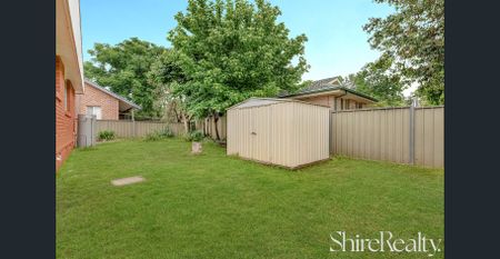 Family-friendly single level living - Photo 4