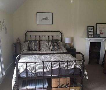 2 bedroom semi-detached house to rent - Photo 4