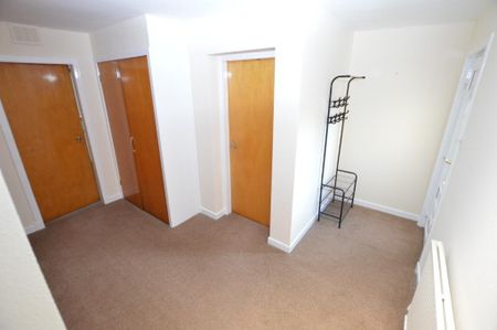 2 bedroom detached house to rent - Photo 2