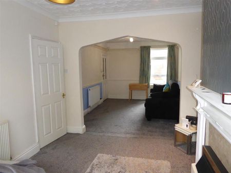 3 bedroom terraced house to rent - Photo 2