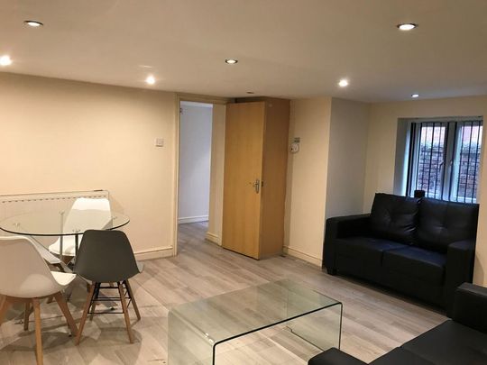 3 bedroom apartment to rent - Photo 1