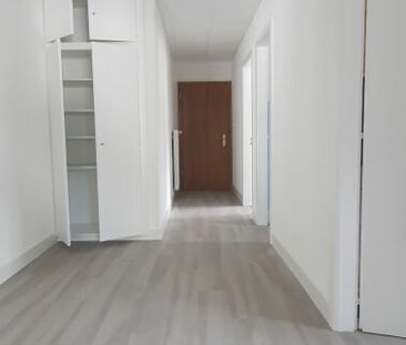 RENOVE - 3.5 pcs in attic and in front of the school with parking s... - Photo 1