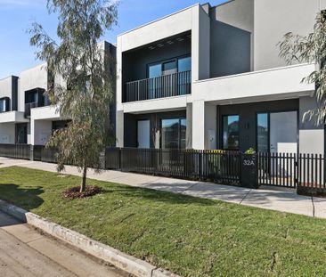 Low Maintenance Contemporary Living! - Photo 3