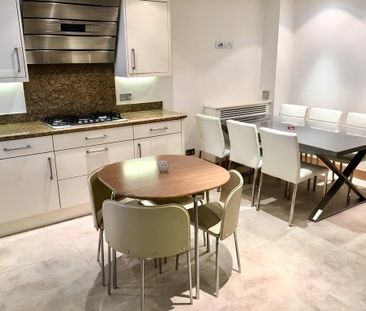 5 bedroom terraced house to rent - Photo 3