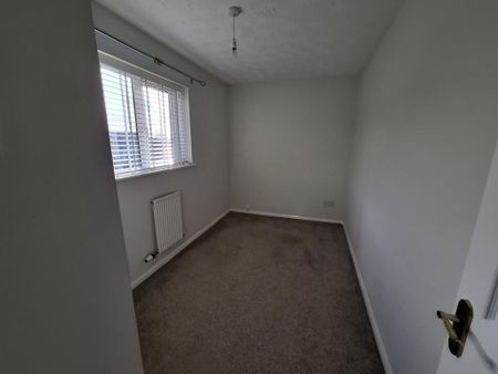 4 bedroom detached house to rent - Photo 5