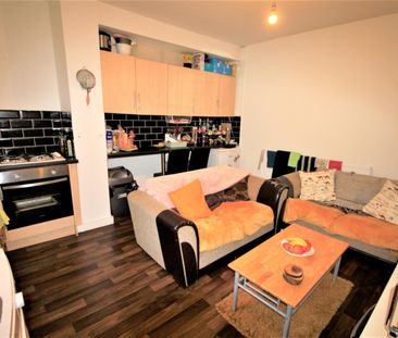 Hyde Park Road, Leeds, West Yorkshire - Photo 4