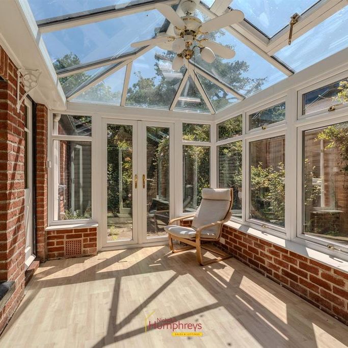 3 bedroom semi-detached house to rent - Photo 1