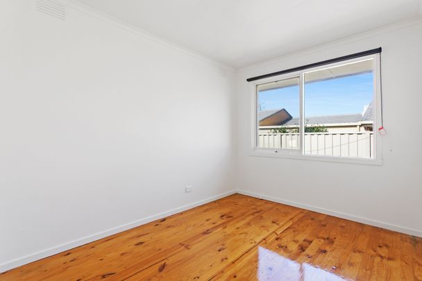 Excellent Two Bedroom Unit! - Photo 1