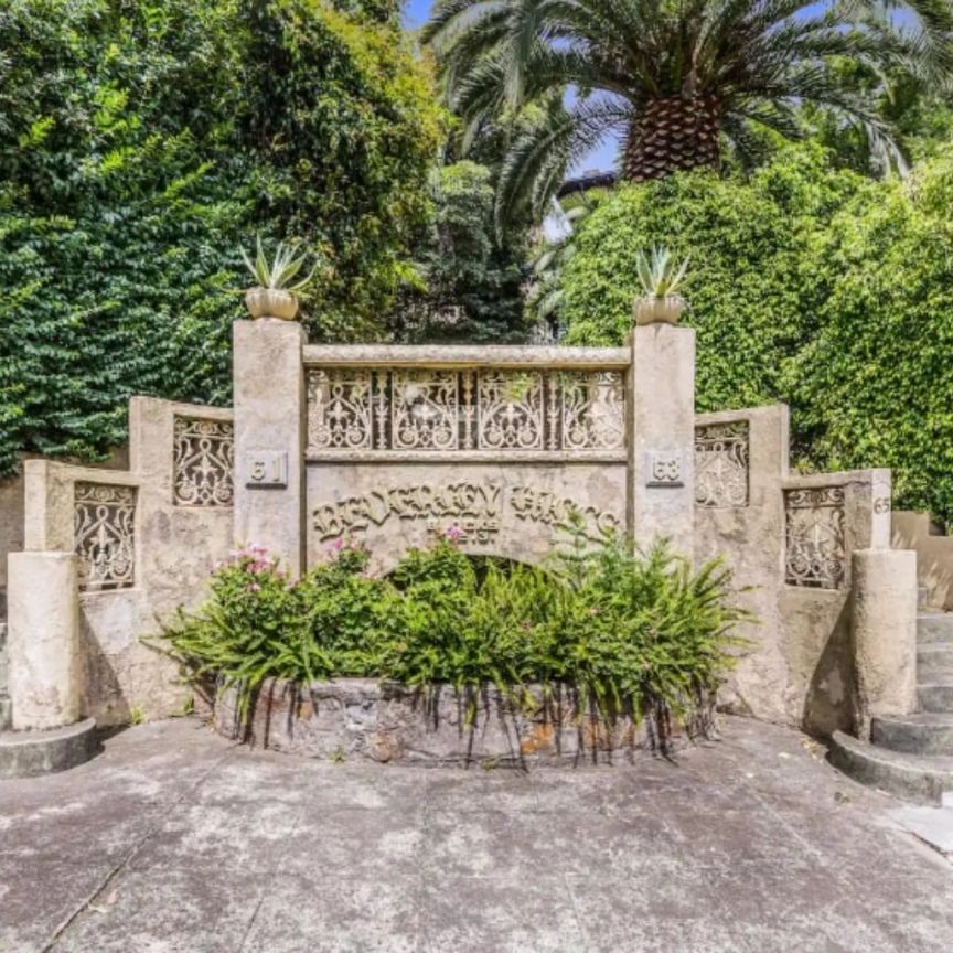 Furnished Art Deco Sanctuary in the Heart of South Yarra - Photo 1