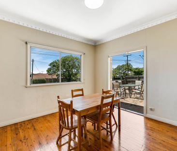 A Spacious Retreat in Central Harristown - Photo 6