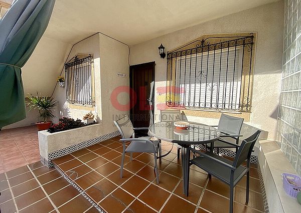 2 bedroom ground floor apartment in La Zenia  *