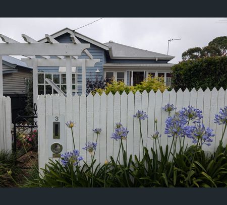3 Trevathan Street, Mount Lofty, Qld 4350 - Photo 5