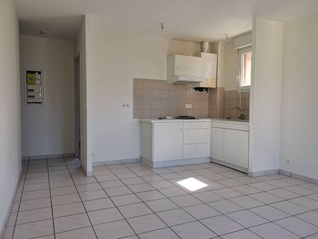 Location Appartement 2 pièces 39m² - Photo 3
