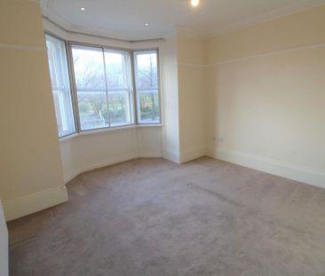 3 bedroom semi-detached bungalow to rent - Photo 1
