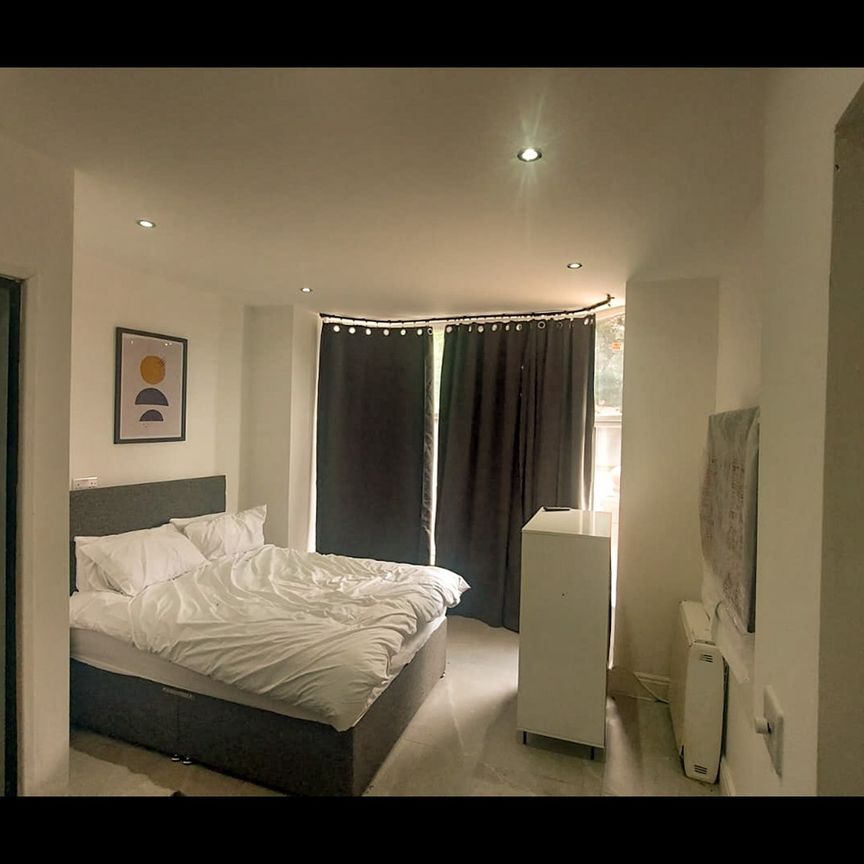 Room in a Shared House, Abbey Hills Rd, OL8 - Photo 1