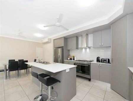 MODERN 4 BEDROOM HOME IN POPULAR SUBURB OF COSGROVE - Photo 3