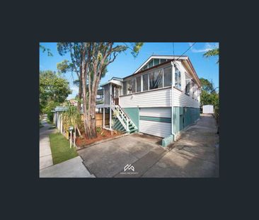 Gorgeous 3 Bedroom in Prestigious Windsor. Rent will increase to $6... - Photo 1