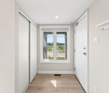 For Lease - 1201 CHAPMAN MILLS Drive, Barrhaven, Ontario - Photo 2