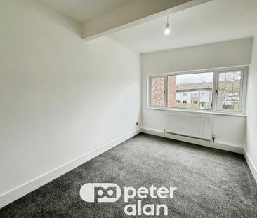 Tairfelin, Bridgend - Photo 1