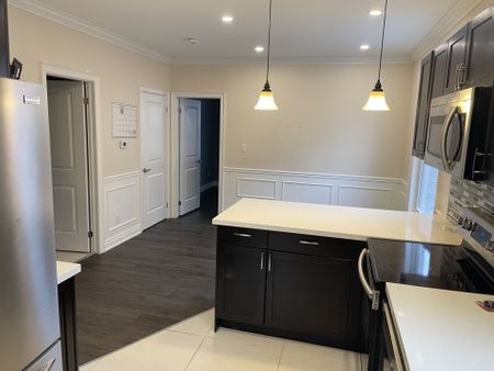 For Lease - 242 Kendal Avenue Unit# 1, Oshawa, Ontario - Photo 5