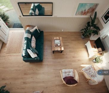 1 bedroom semi-detached house to rent - Photo 2