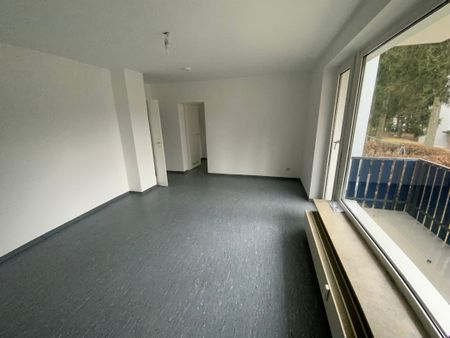 Helle 3-Zimmer Erdgeschosswohnung mit Balkon zu vermieten - Photo 2