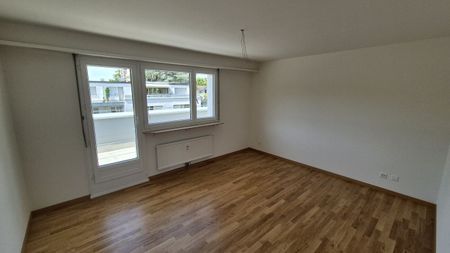 Attraktive 3.5 Zimmer Dachwohnung in Allschwil - Photo 3