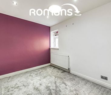 4 bedroom detached house to rent - Photo 2