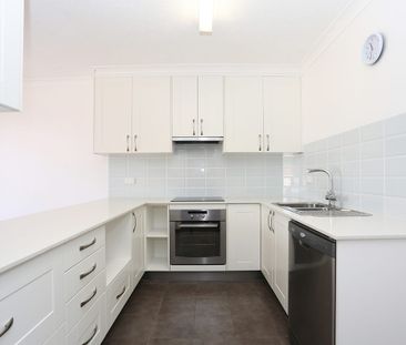 Spacious two bedroom unit with Fabulous River Views and two decks! - Photo 6