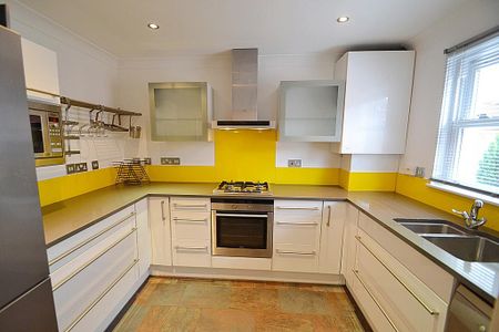 3 bedroom terraced house to rent - Photo 5