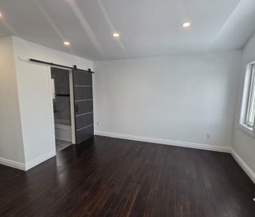 For Lease - 471 John Deisman Boulevard, Vaughan, Ontario - Photo 4