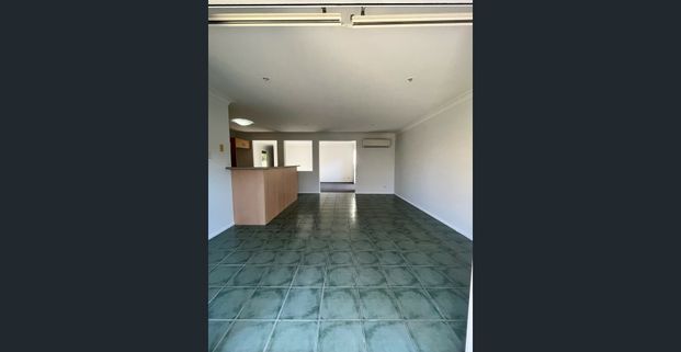 Ideal Family Home - Photo 1