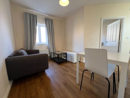 1 Bed Terraced House, Signals Drive, CV3 - Photo 3