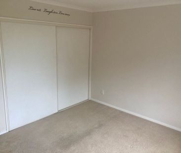 Spacious 4-Bedroom Home in Fairview Downs - Photo 2
