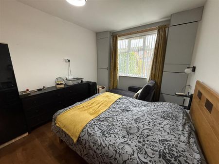 2 bedroom semi-detached bungalow to rent - Photo 4