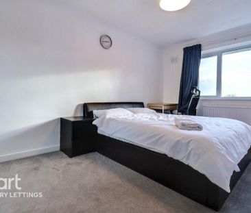 2 bedroom semi-detached house to rent - Photo 6