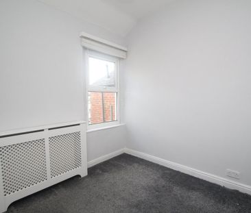 3 bedroom end of terrace house to rent - Photo 6