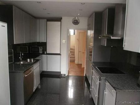 4 bedroom property to rent in Woodford Green - Photo 5