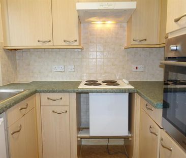 1 bedroom Flat To Let - Photo 1